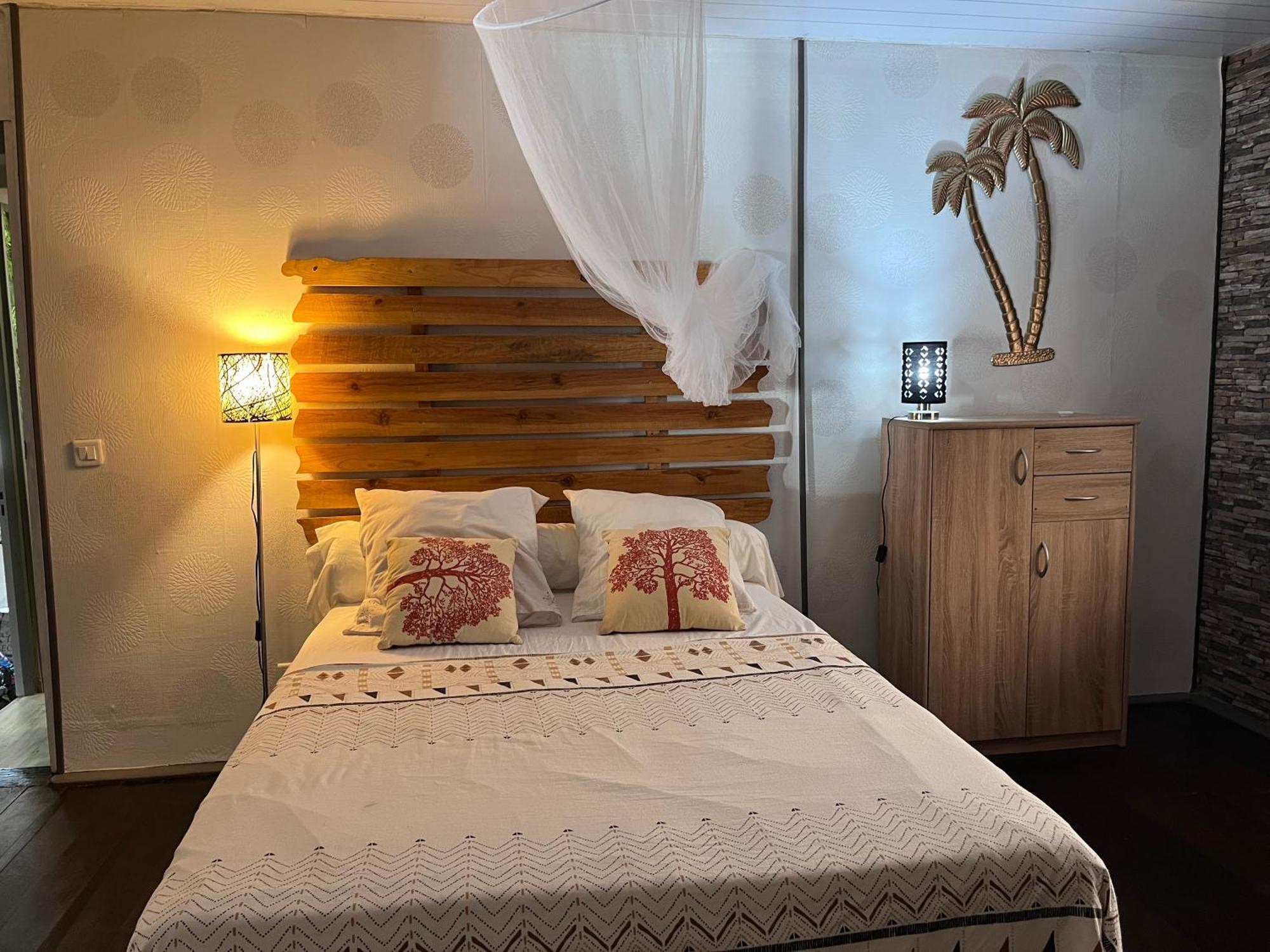 Faaora Lodge, Little Paradise Haapiti Екстер'єр фото